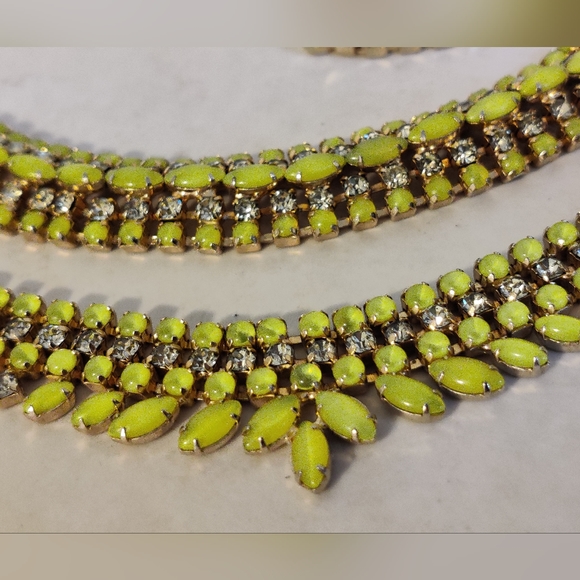 Exquisite Joseph Warner Chartreuse Yellow Necklace and Bracelet jewelry set - Picture 6 of 15